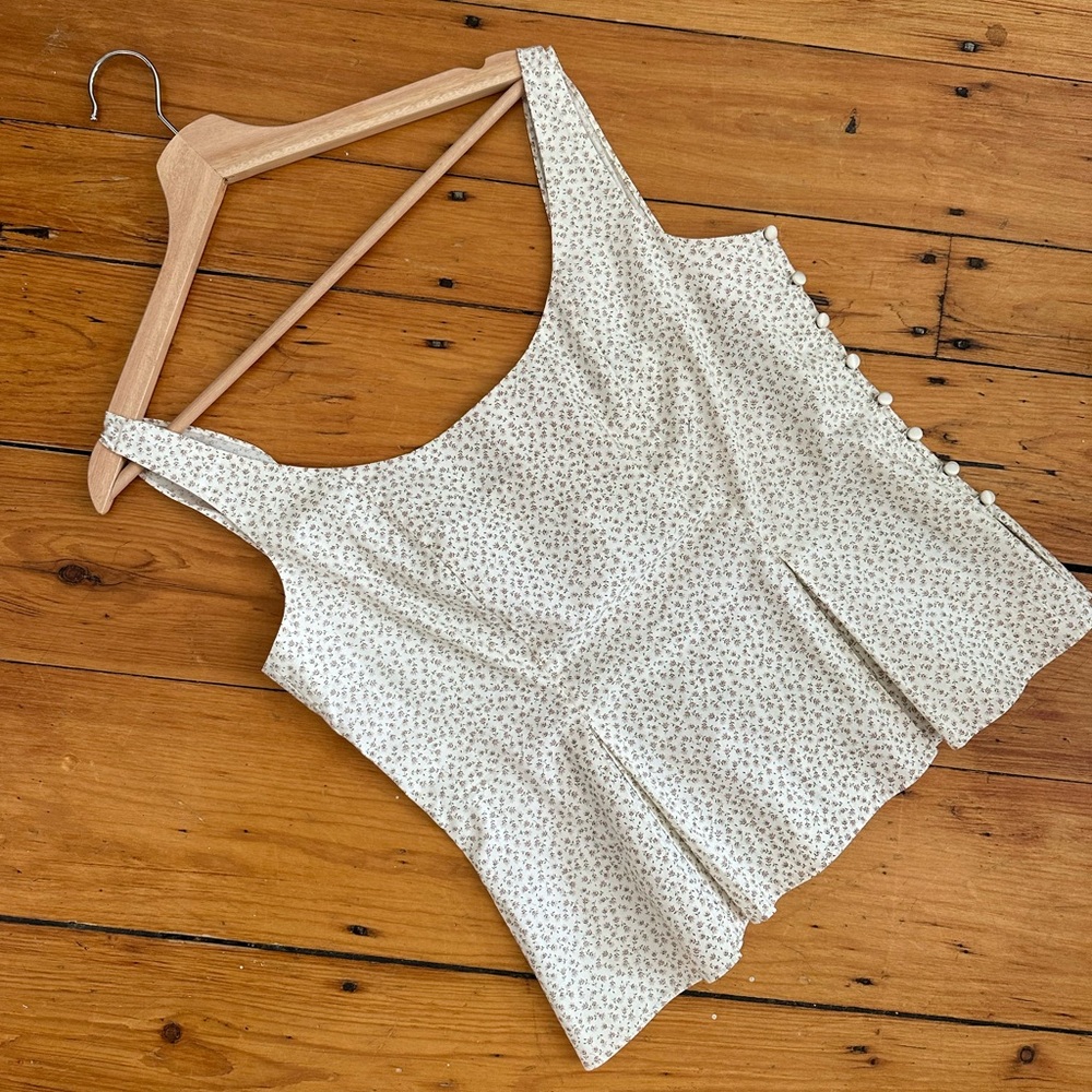 Salter House top size medium